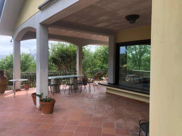 Villa in vendita a Castelnuovo Magra SP