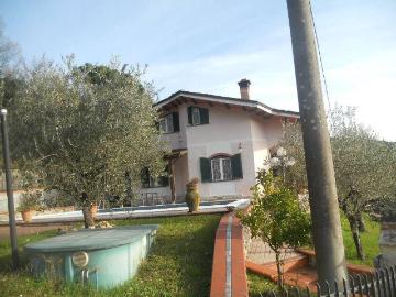 Villa in vendita a Castelnuovo Magra SP