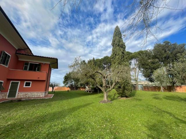 Villa in vendita a Castelnuovo Magra SP