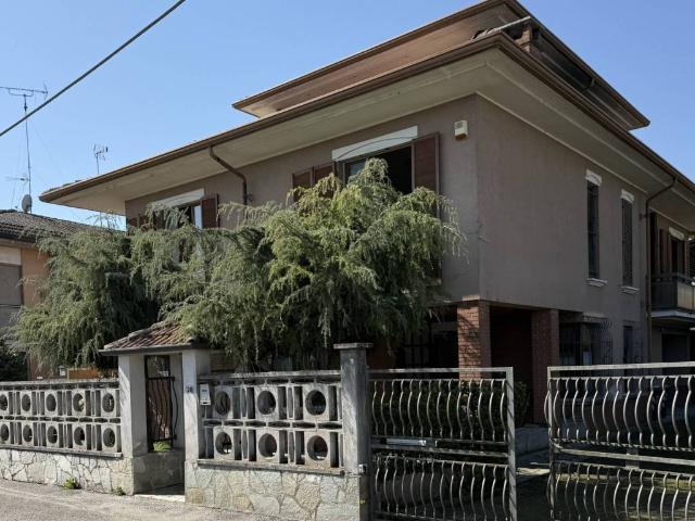 Villa in vendita a Castelnuovo Scrivia AL