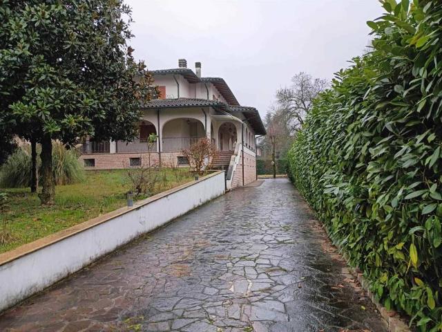 Villa in vendita a Castelnuovo Rangone MO
