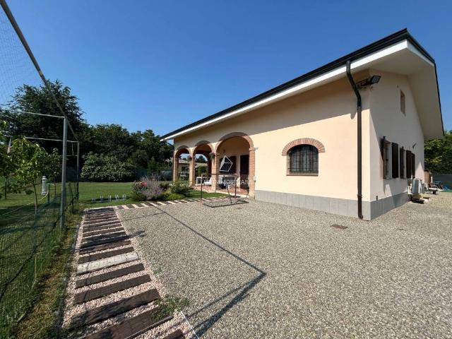 Villa in vendita a Castelnuovo Rangone MO
