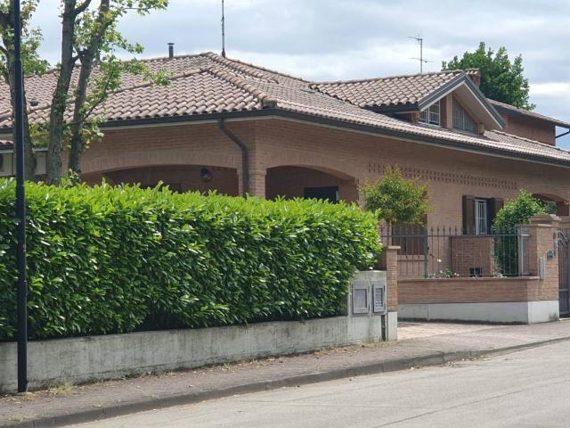 Villa in vendita a Castelnuovo Rangone MO