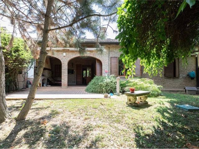 Villa in vendita a Castelnuovo Rangone MO