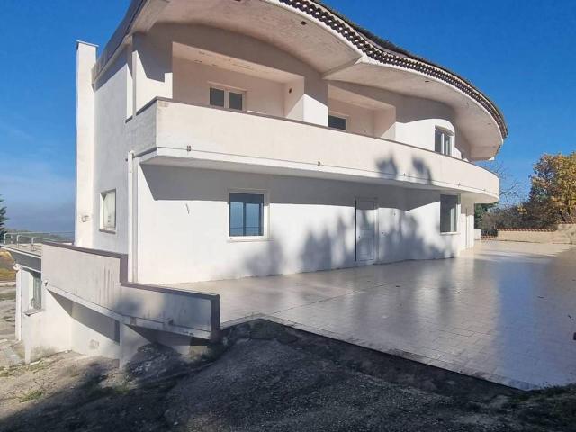 Villa in vendita a Castelvetere Sul Calore