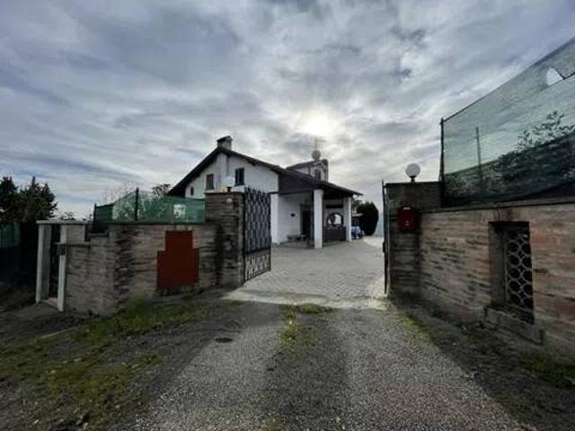 Villa in vendita a Castelvetro di Modena MO