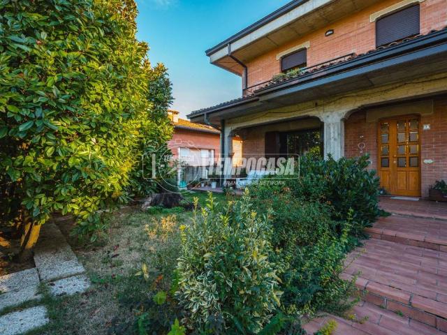 Villa in vendita a Castelvetro di Modena MO