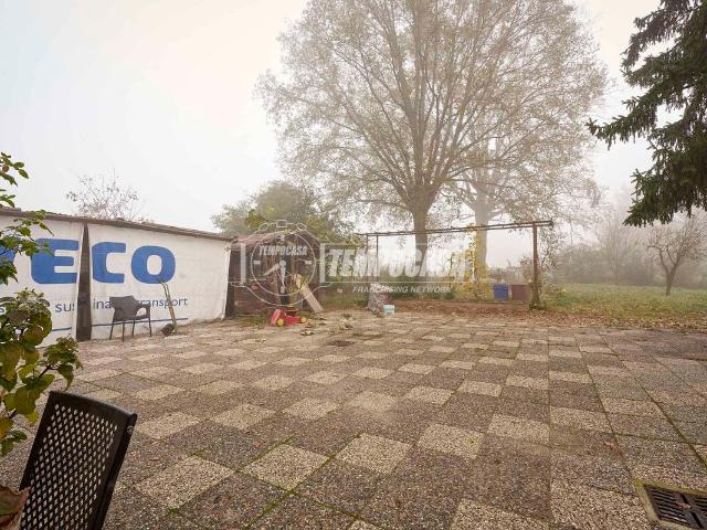 Villa in vendita a Castelvetro Piacentino