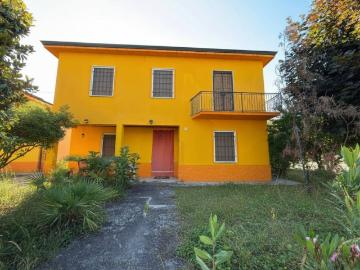 Villa in vendita a Castelvetro Piacentino PC