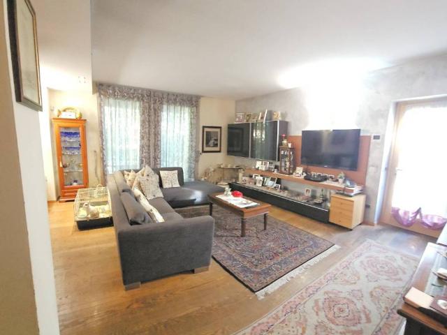 Villa in vendita a Castelvetro Piacentino PC