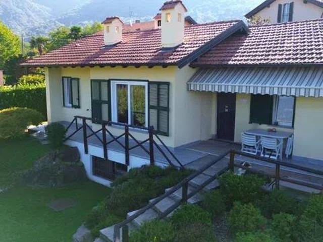 Villa in vendita a Castelveccana VA
