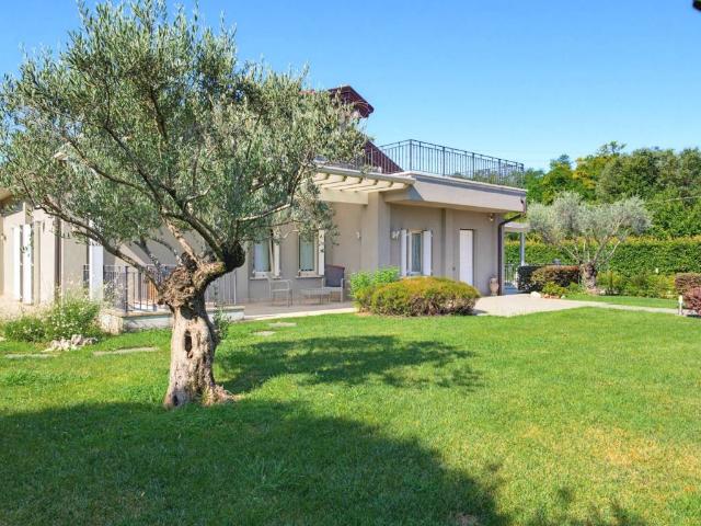 Villa in vendita a Castenedolo BS