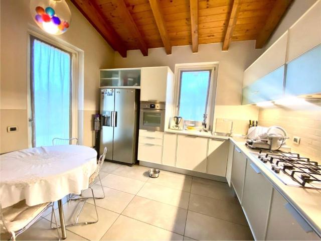 Villa in vendita a Castenedolo BS