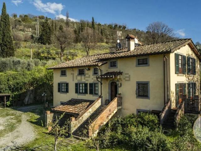 Villa in vendita a Castiglion Fiorentino AR
