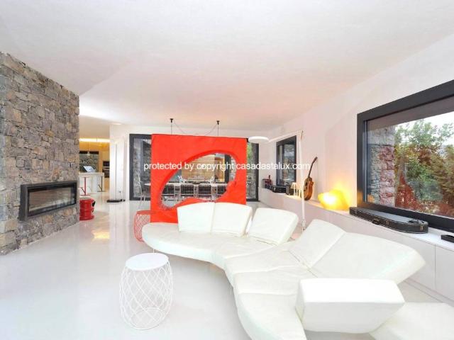 Villa in vendita a Castiglione Chiavarese GE