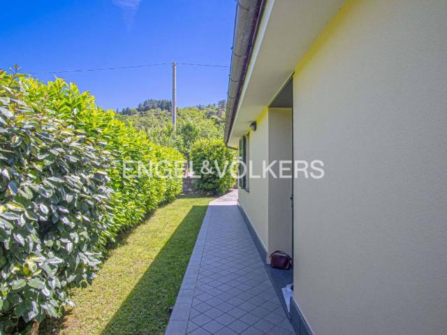 Villa in vendita a Castiglione Chiavarese GE