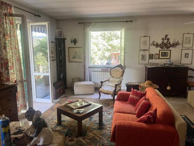 Villa in vendita a Castiglione Chiavarese GE