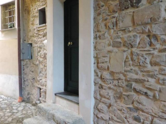 Villa in vendita a Castiglione Chiavarese GE