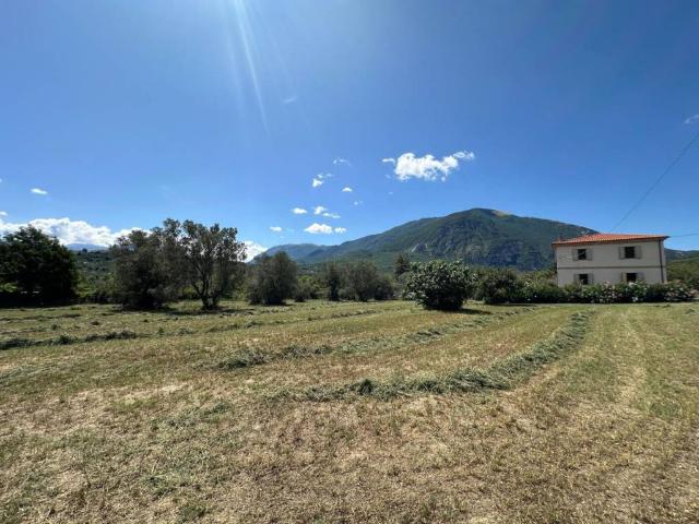 Villa in vendita a Castiglione a Casauria PE