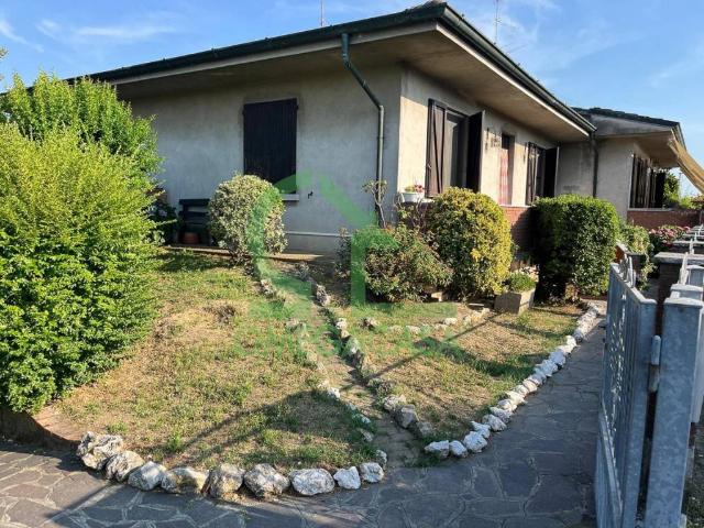 Villa in vendita a Castiglione d'Adda LO