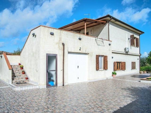 Villa in vendita a Castiglione del Lago PG