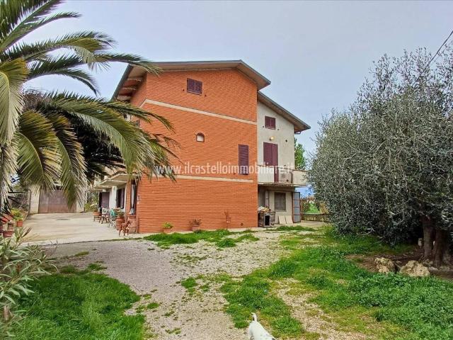Villa in vendita a Castiglione del Lago PG