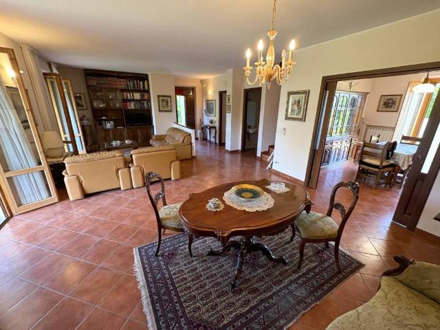 Villa in vendita a Castiglione del Lago PG
