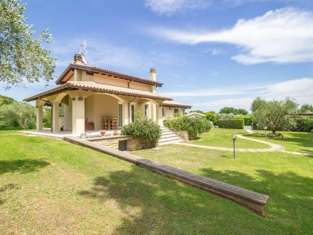 Villa in vendita a Castiglione della Pescaia GR