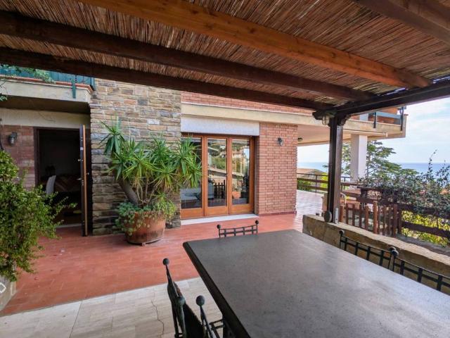 Villa in vendita a Castiglione della Pescaia GR