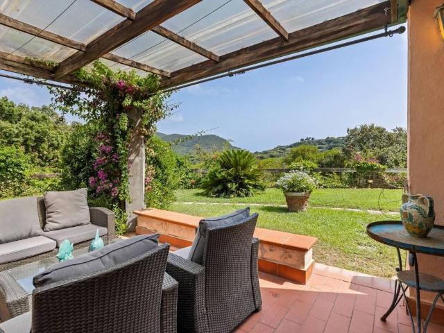 Villa in vendita a Castiglione della Pescaia GR