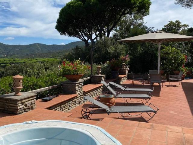 Villa in vendita a Castiglione della Pescaia GR