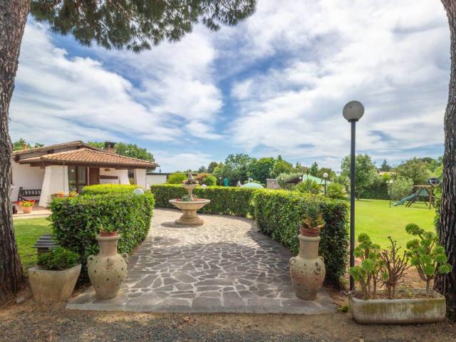 Villa in vendita a Castiglione della Pescaia GR