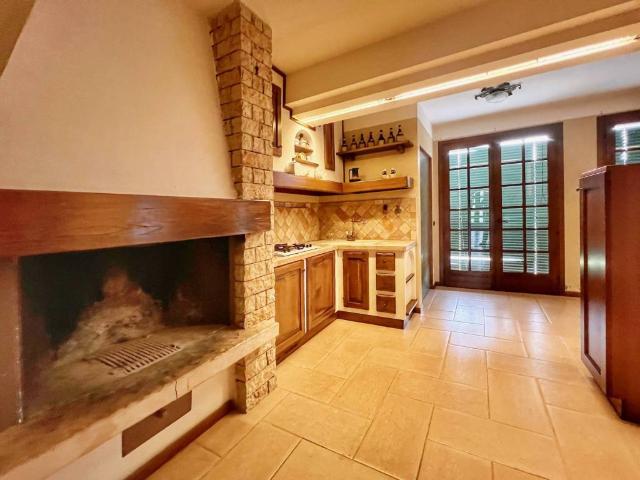 Villa in vendita a Castiglione delle Stiviere MN