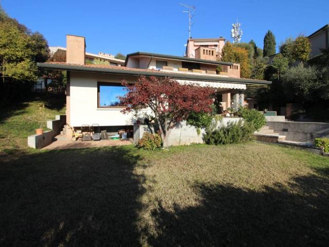 Villa in vendita a Castiglione delle Stiviere MN