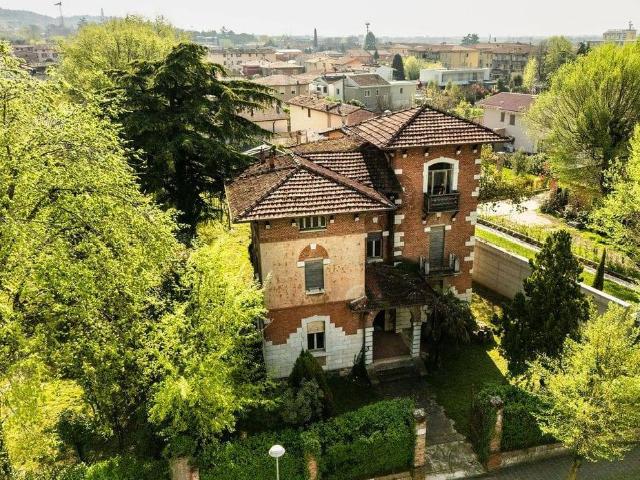 Villa in vendita a Castiglione delle Stiviere MN