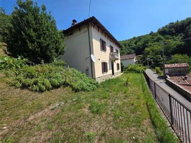 Villa in vendita a Castiglione di Garfagnana LU
