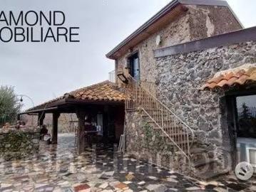 Villa in vendita a Castiglione di Sicilia CT