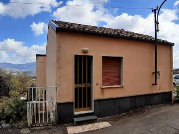 Villa in vendita a Castiglione di Sicilia CT