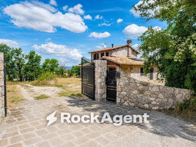 Villa in vendita a Castiglione in Teverina VT