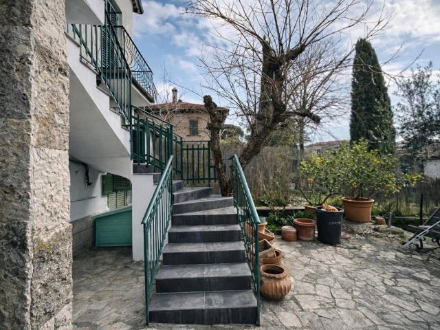 Villa in vendita a Castiglione in Teverina VT