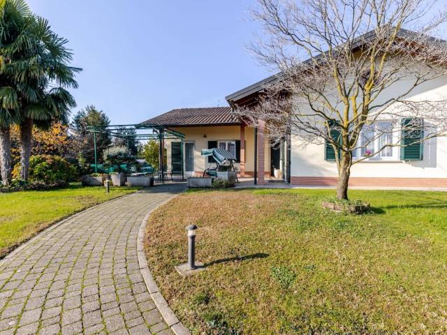 Villa in vendita a Castiglione Olona VA