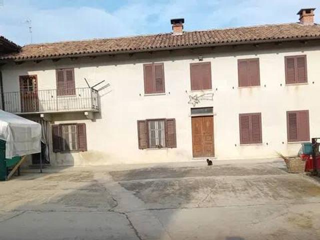 Villa in vendita a Castiglione Tinella CN