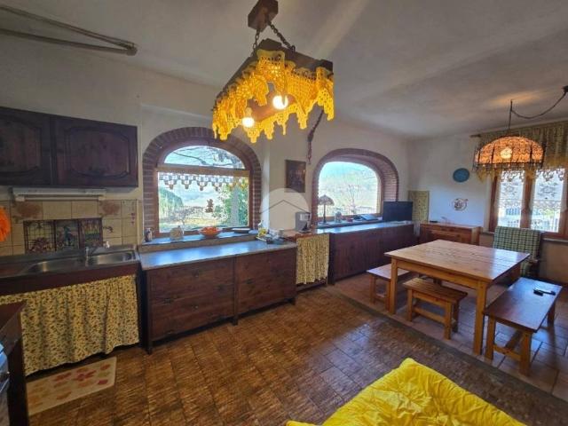 Villa in vendita a Castiglione Tinella CN