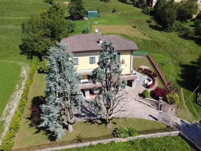 Villa in vendita a Castione della Presolana BG