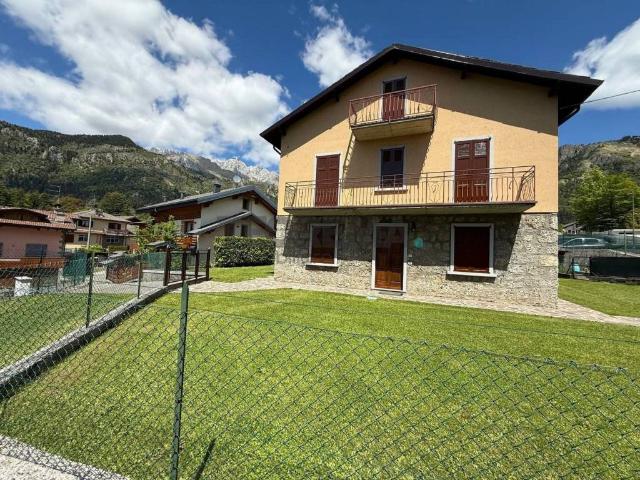 Villa in vendita a Castione della Presolana BG