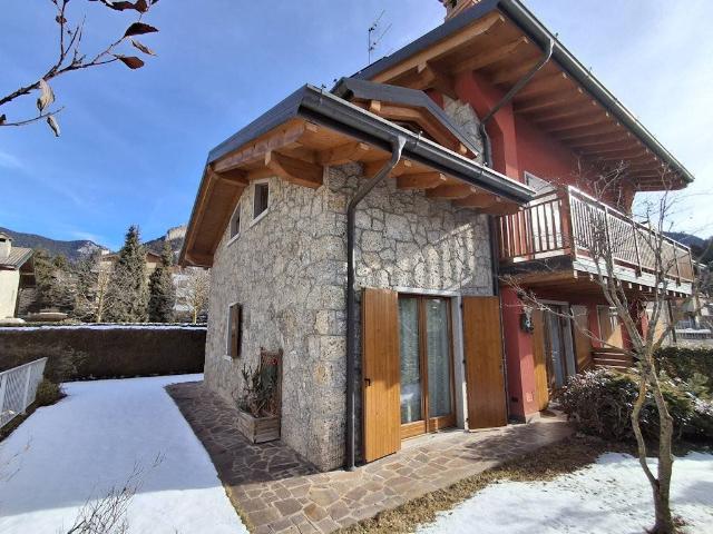 Villa in vendita a Castione della Presolana BG