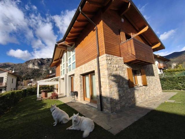 Villa in vendita a Castione della Presolana BG
