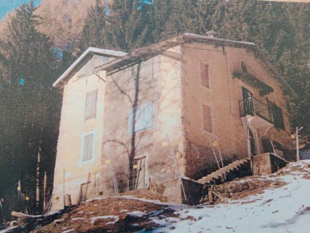 Villa in vendita a Castione della Presolana BG