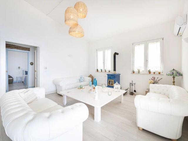 Villa in vendita a castro Marina, 7 camere e giardino privat. 460m² Castro