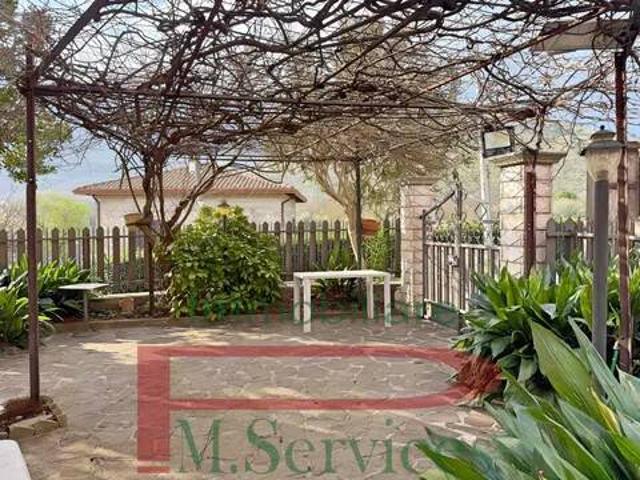 Villa in vendita a Castro dei Volsci FR